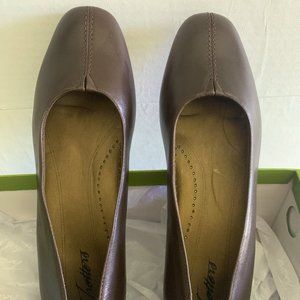 Trotters Womens Doris 9M Brown (Mocha)